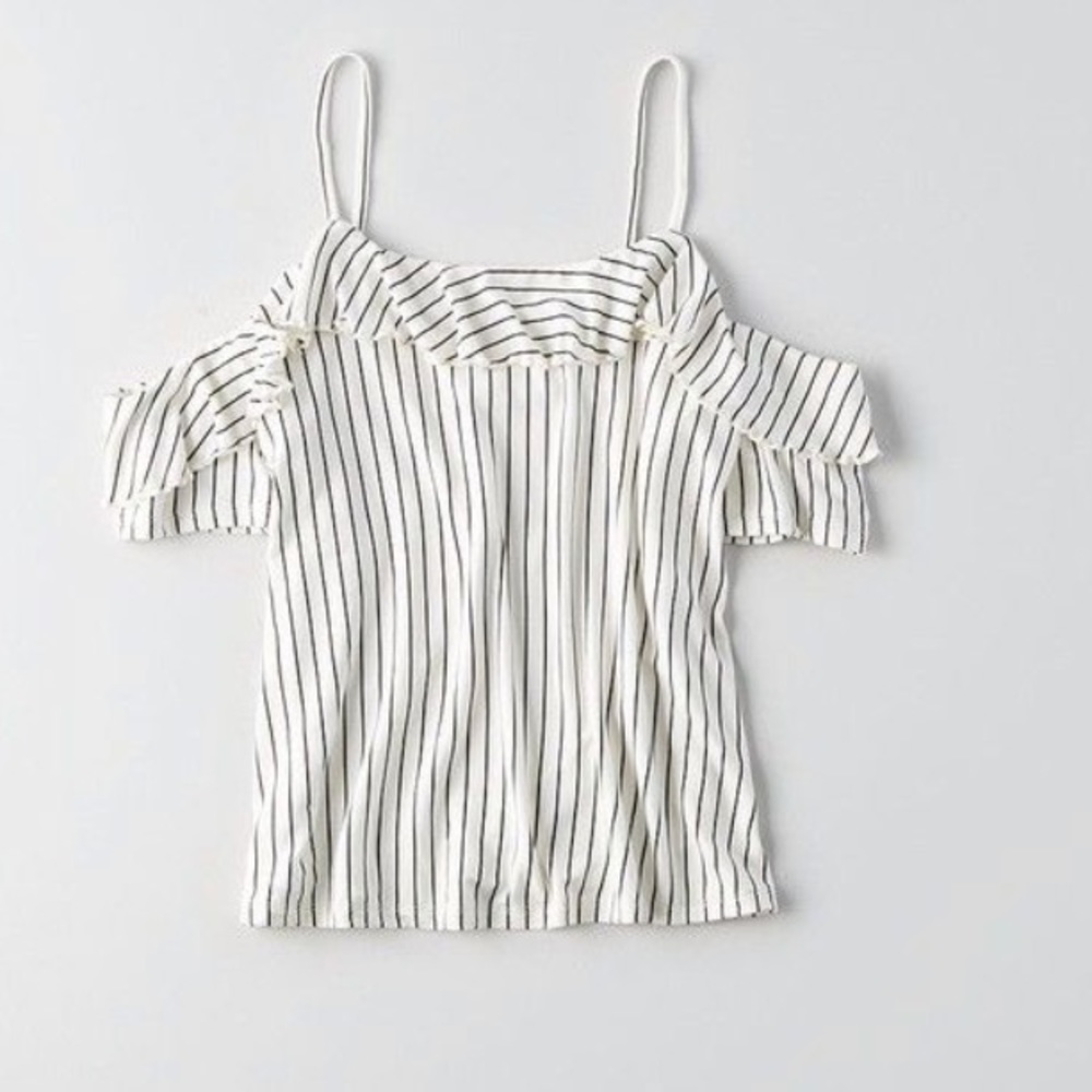 AE soft and sexy off the shoulder stripes 💕